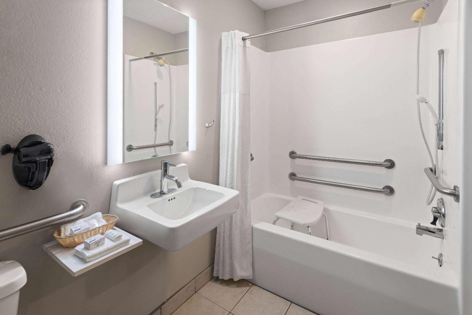 Hotel Baymont By Wyndham La Grange Exteriér fotografie